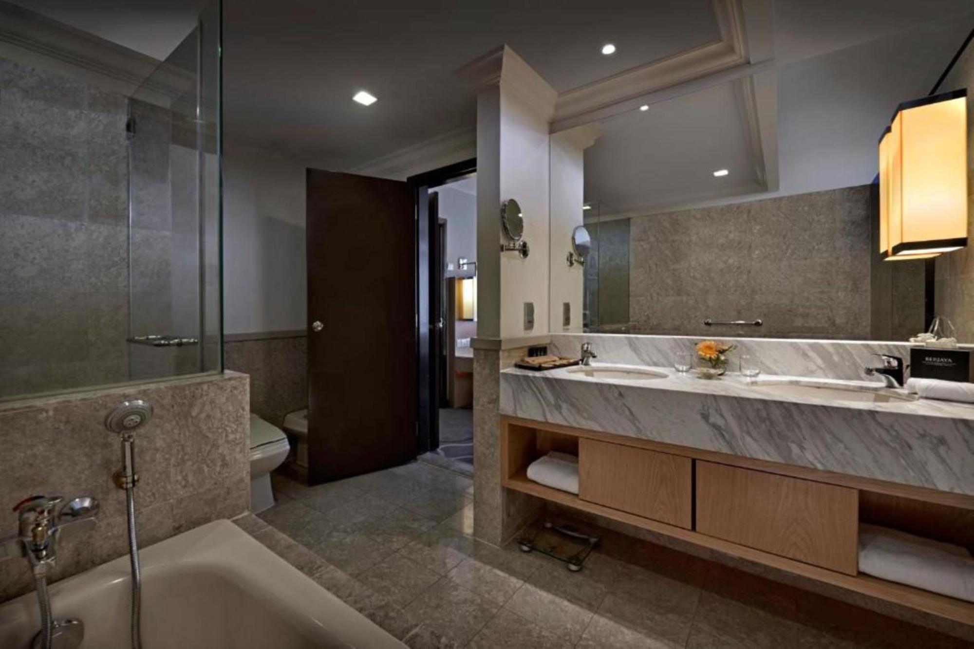 White Suite At Times Square Kuala Lumpur Bagian luar foto